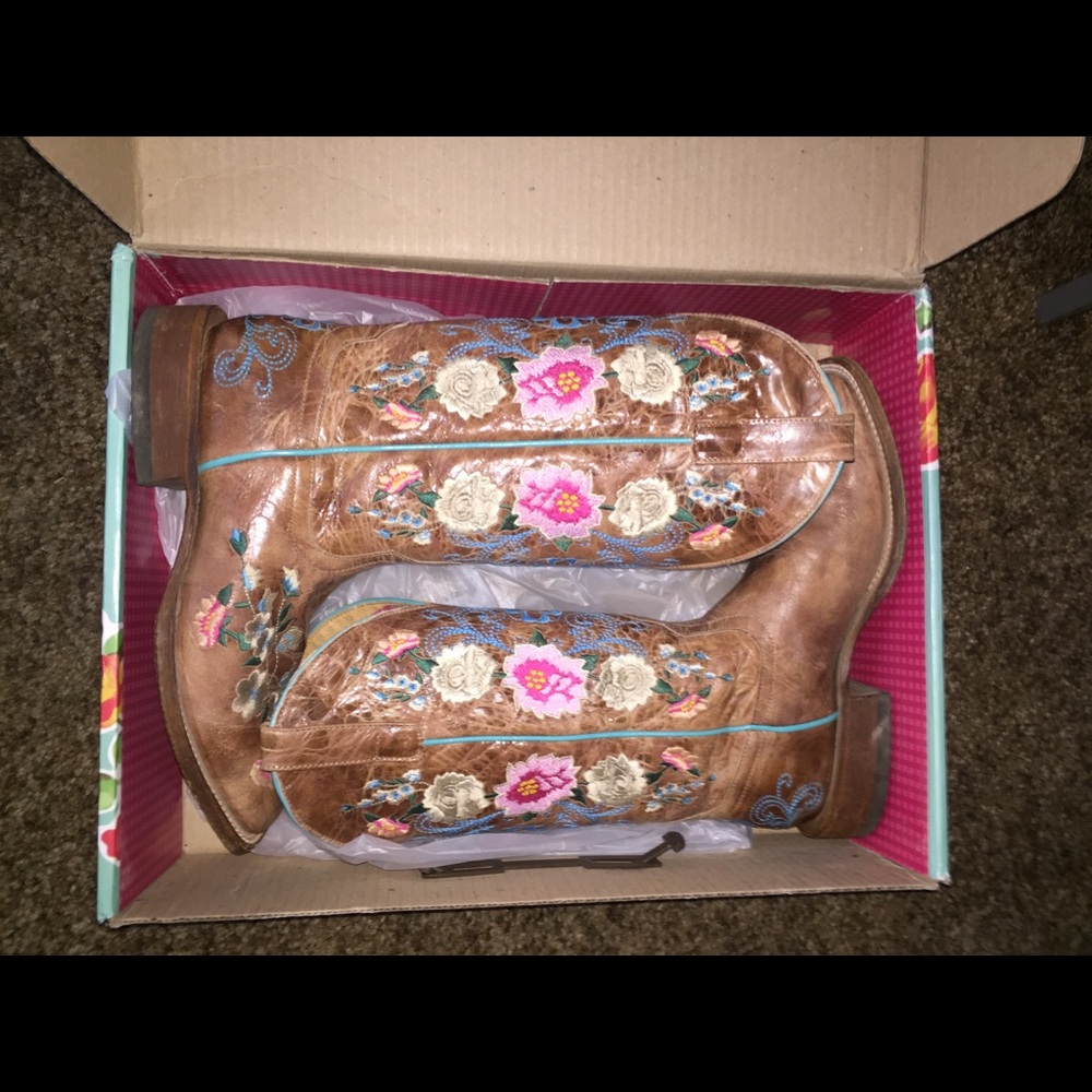 Macie Bean Cowgirl Boots